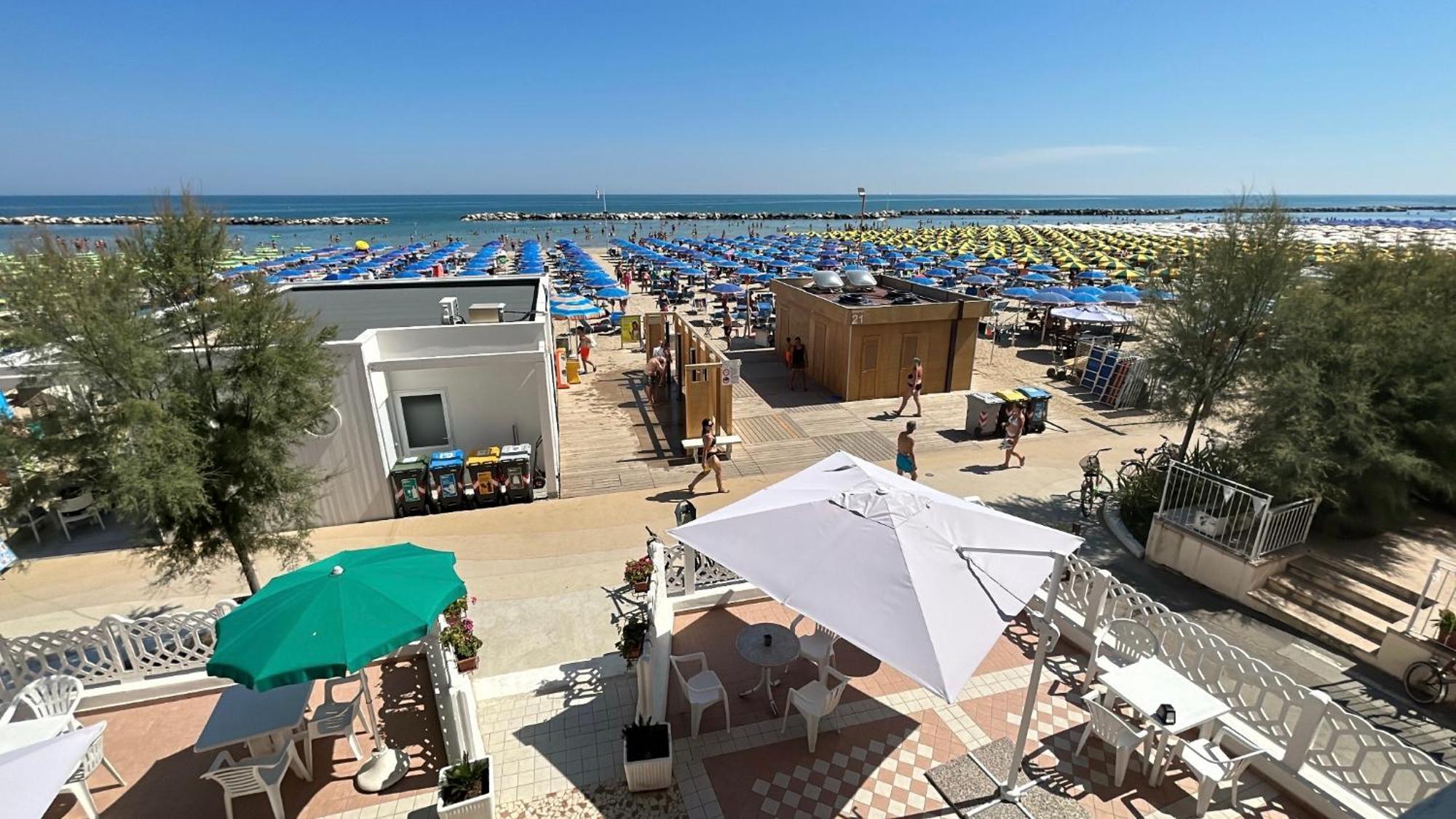 Hotel Bartolini Bellaria-Igea Marina Exterior foto
